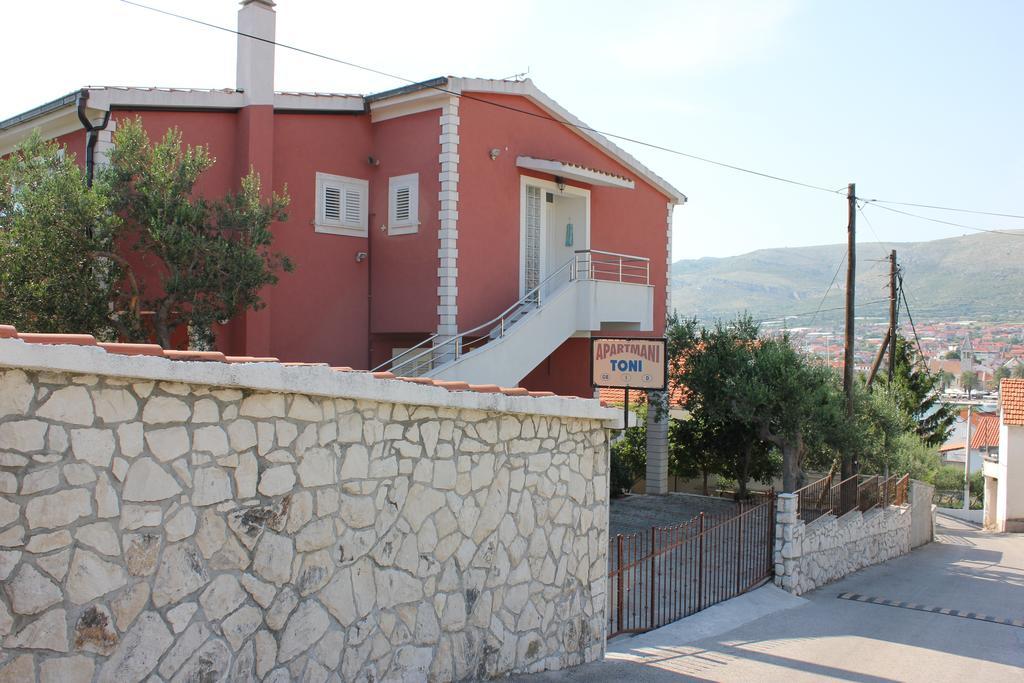Apartments Toni Trogir Bilik gambar