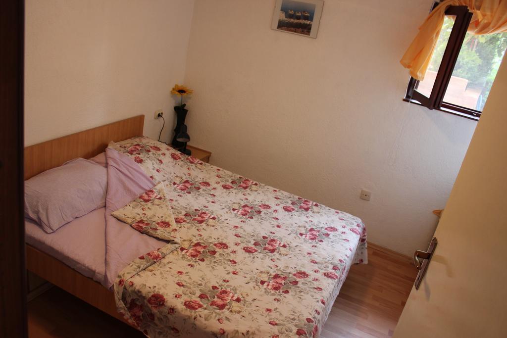 Apartments Toni Trogir Bilik gambar