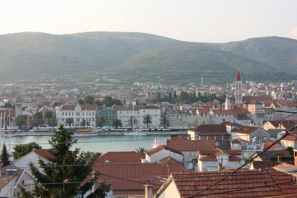 Apartments Toni Trogir Bilik gambar