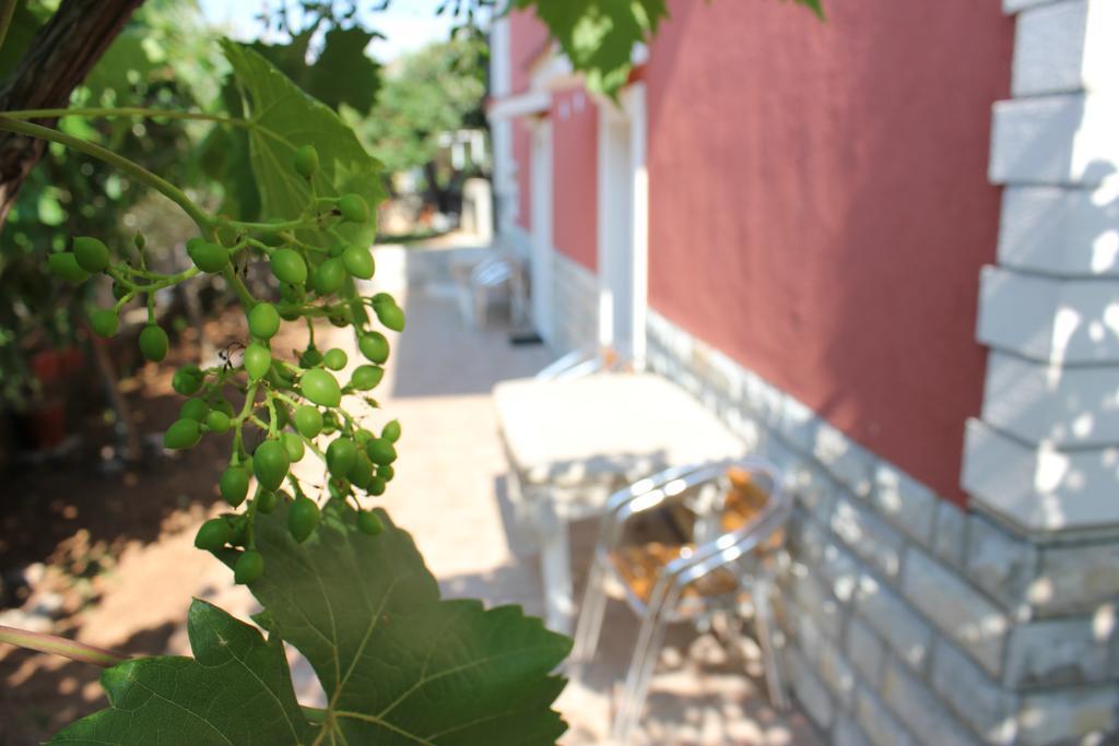 Apartments Toni Trogir Bilik gambar